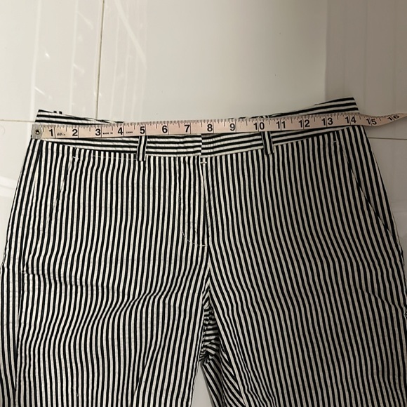 Theory Black and White Seersucker Shorts - Picture 5 of 6